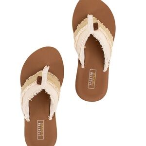 Rylan flip flop